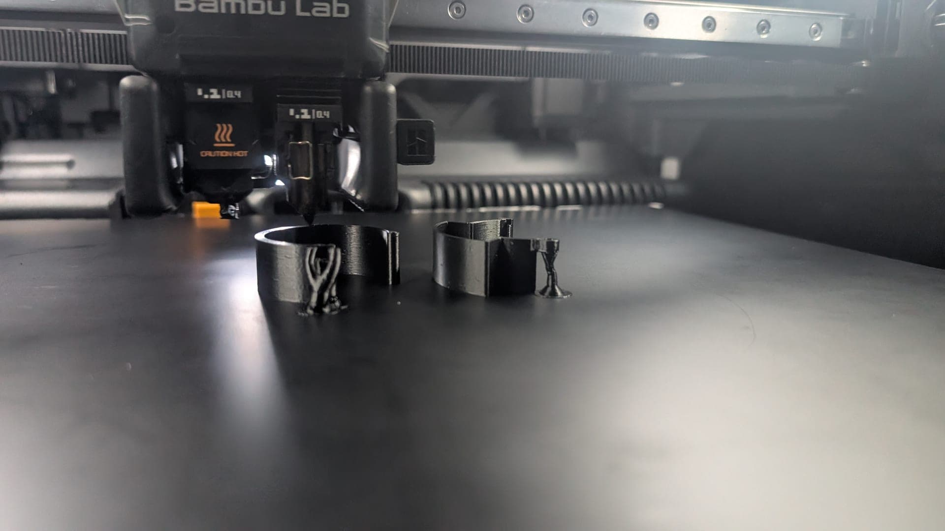 3D-Drucker beim Prototyping eines cosy-clix-Bauteils