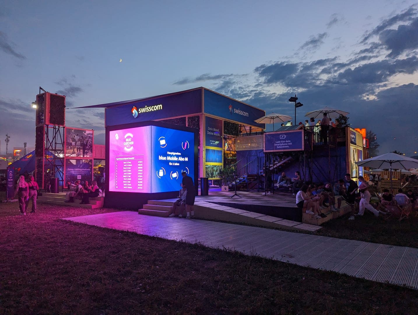 Swisscom Roadshow — kompletter Stand mit LED-Wall von CoSy-Tec